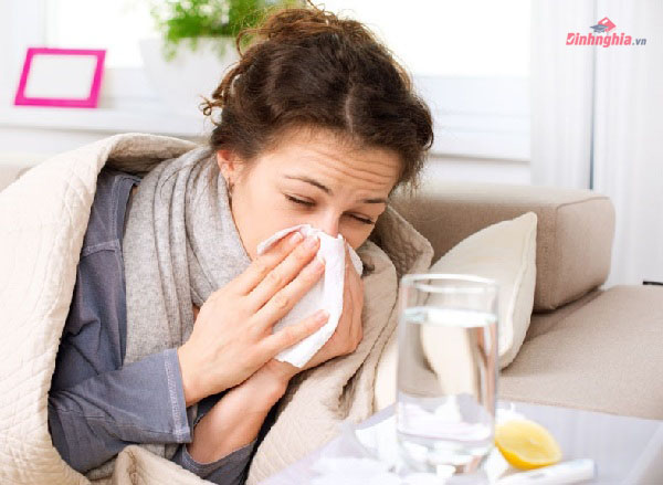 Bệnh cảm lạnh: Nguyên nhân, Dấu hiệu, Cách điều trị và Phòng ngừa